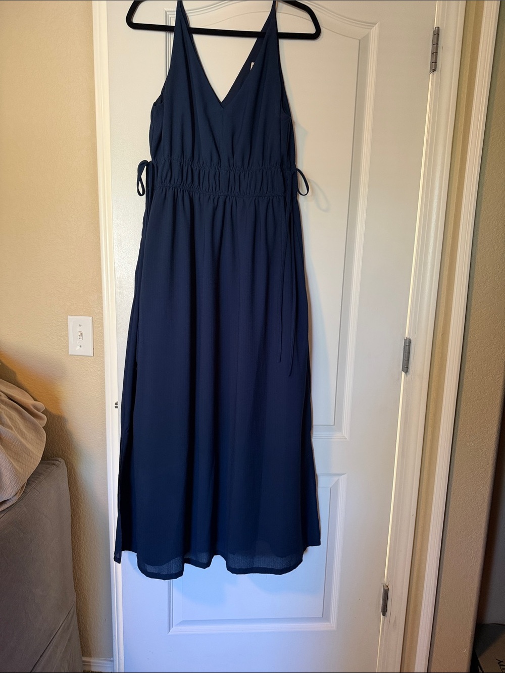 Taylor Navy V-Neck Spaghetti Strap Maxi Dress, pockets, side slits, size 14